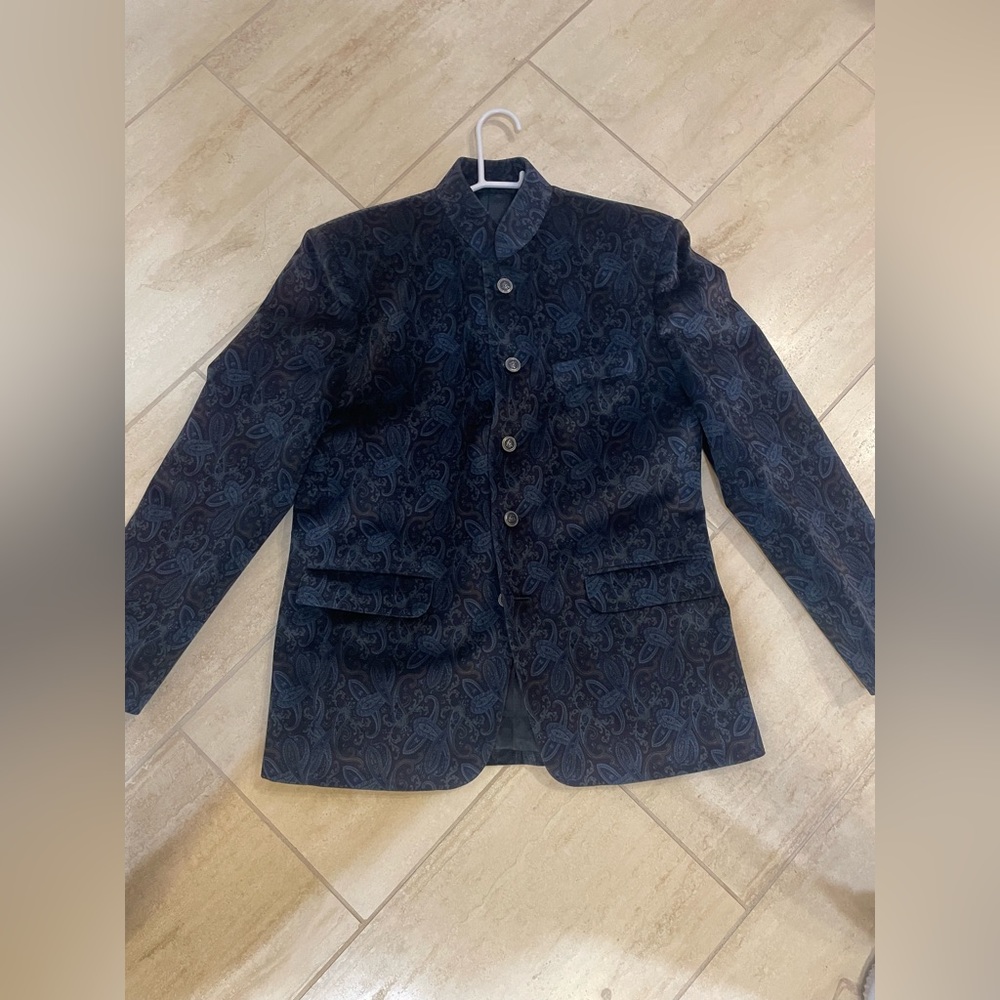 Mens Jodhpur Jacket.
Navy Tailored velvet look paisley.